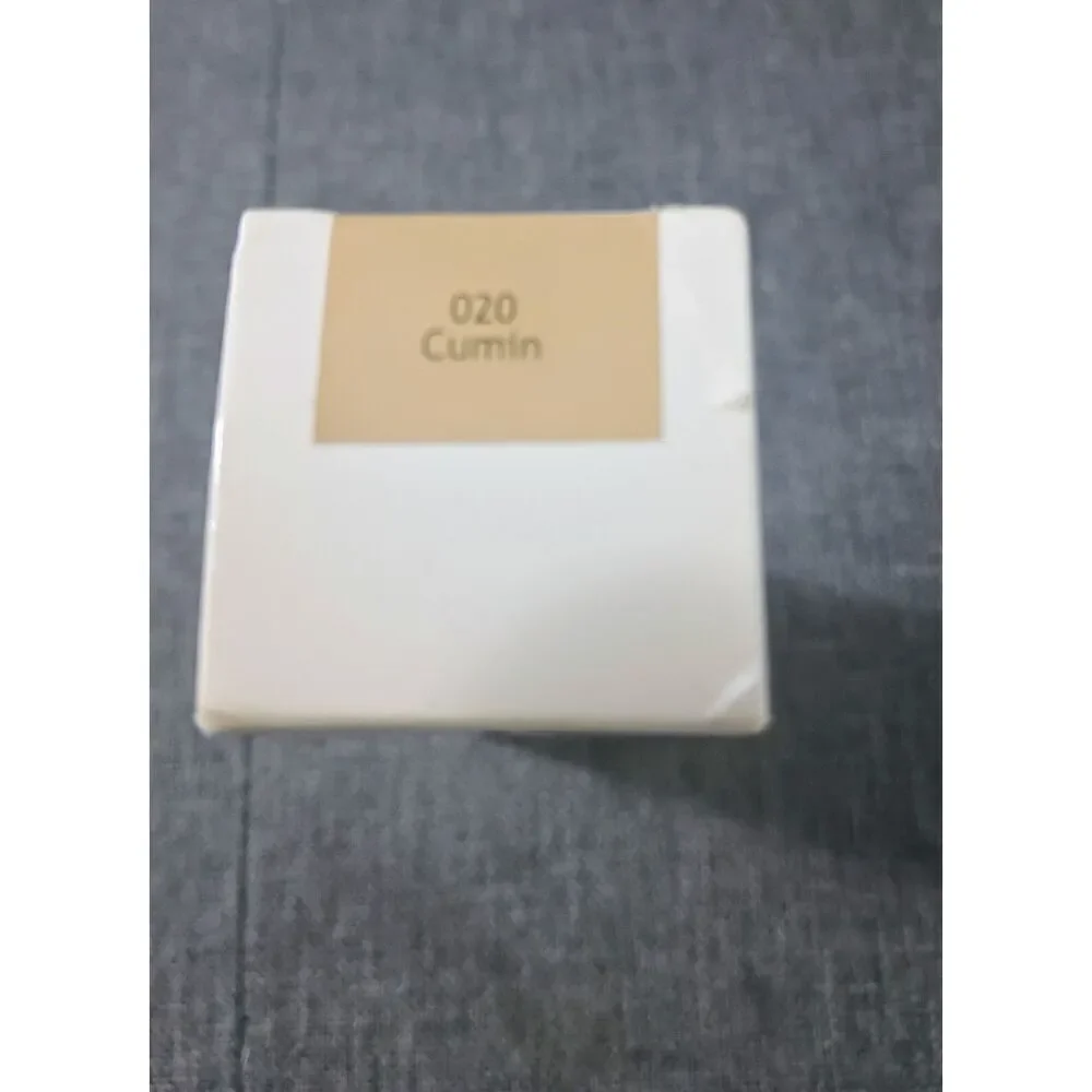 Botanics Age Defense Foundation - Shine Away. 020 Cumin. Oil Free